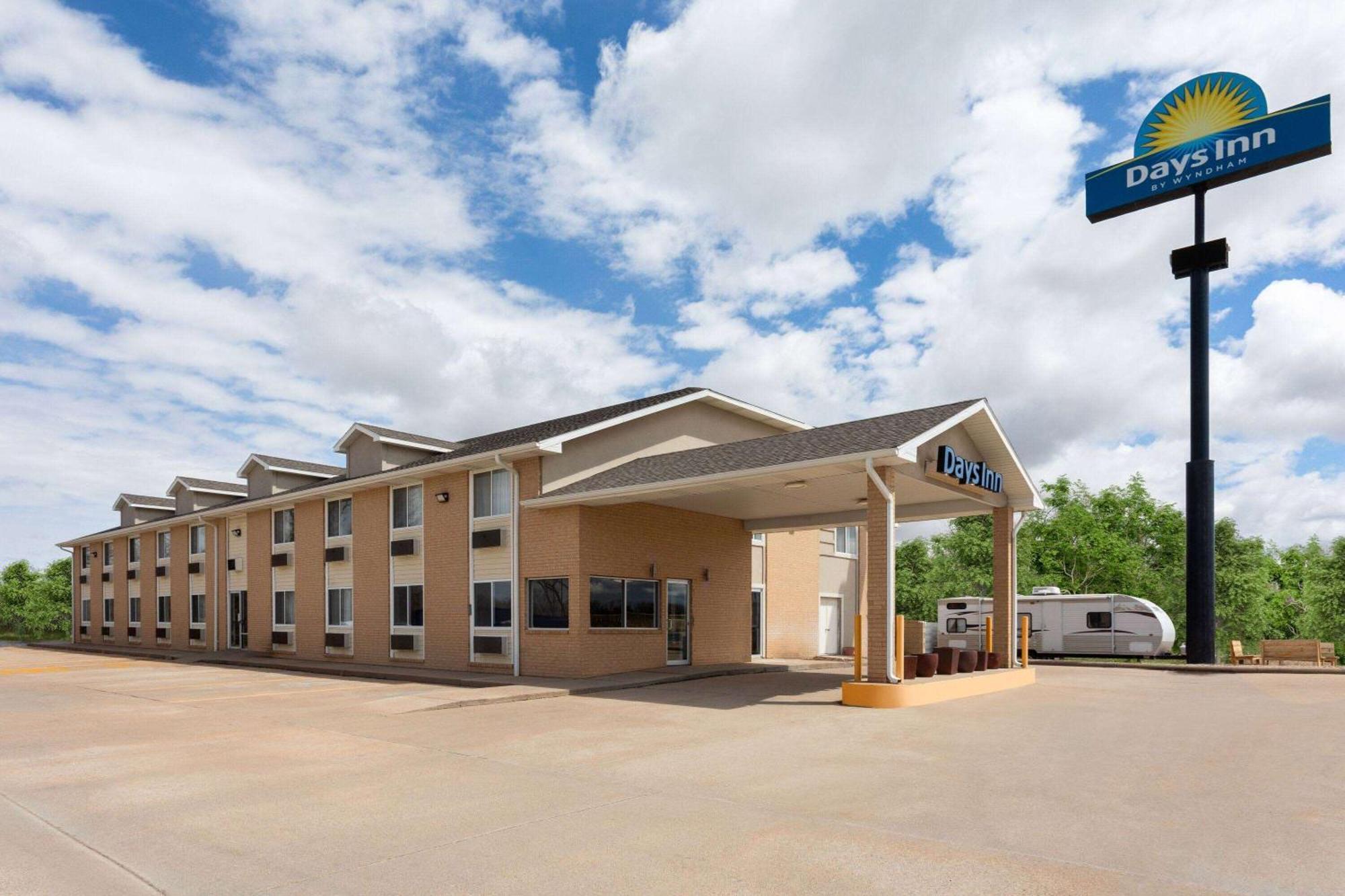 Days Inn By Wyndham Ogallala Exterior photo